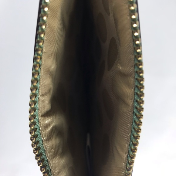 Kate Spade Green Wristlet - Picture 6 of 7